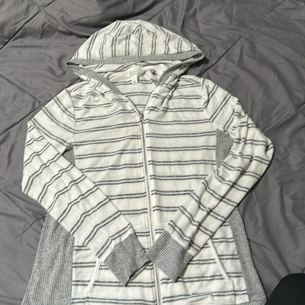 Market spruce zip sweater